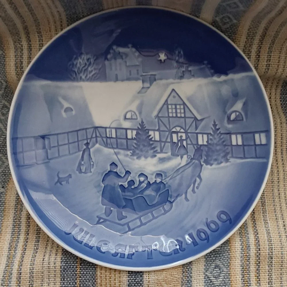 Royal Copenhagen Vintage 1969 “Christmas with the Country Relatives